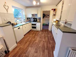 Photo 8- click for photo gallery